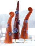 Beetstecker aus Keramik mit Ornamenten
